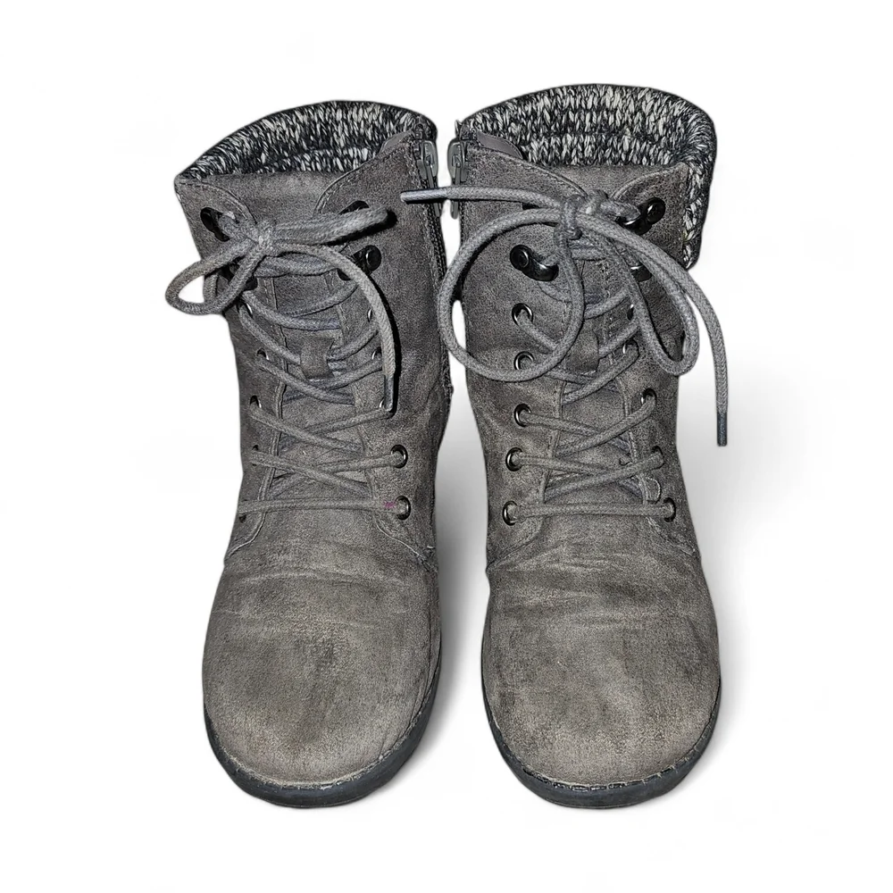 Falls Creek Kids Size 3 Gray Faux-Suede Boots – Sweater Cuff – Side Zip Lace Up